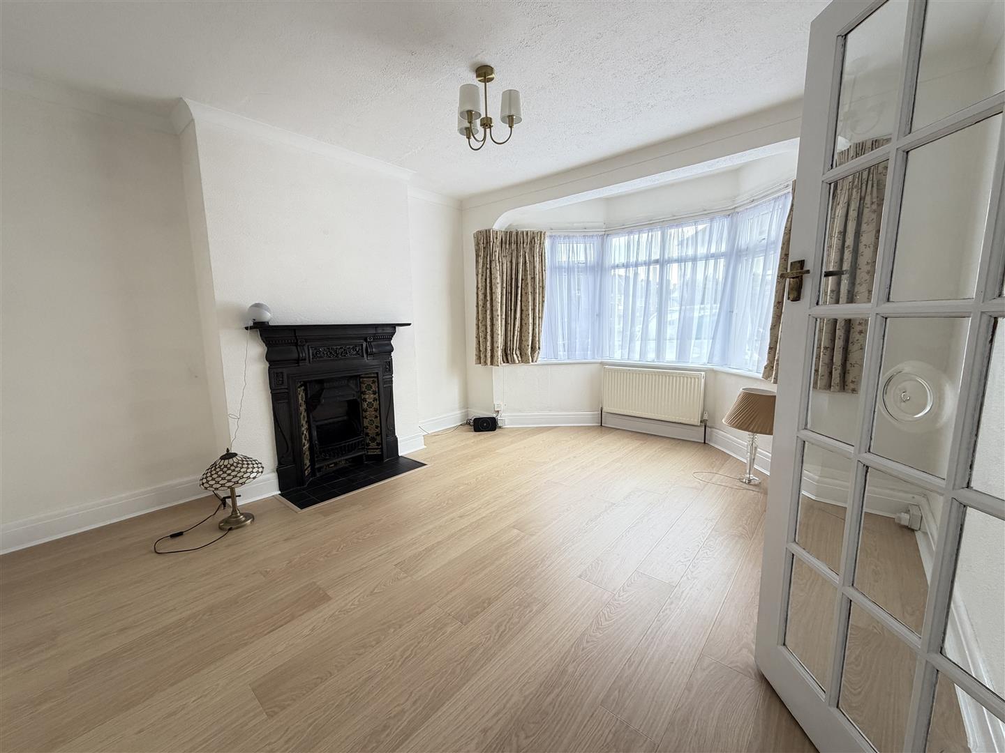 3 bed property in Albert Road, Sutton